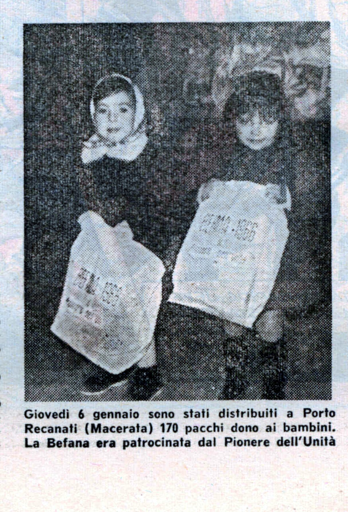 Befana a Porto Recanati Pioniere dell Unita n.3. 20 gennaio 1966