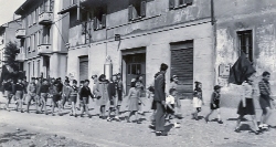 Cinisello Balsamo Corteo 25 aprile 1951 4