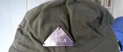 cappello_con_piastrina_api